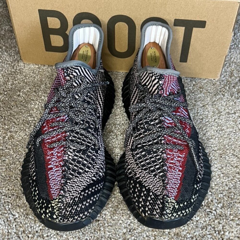 Adidas Yeezy Boost 350 V2 (Size 8)